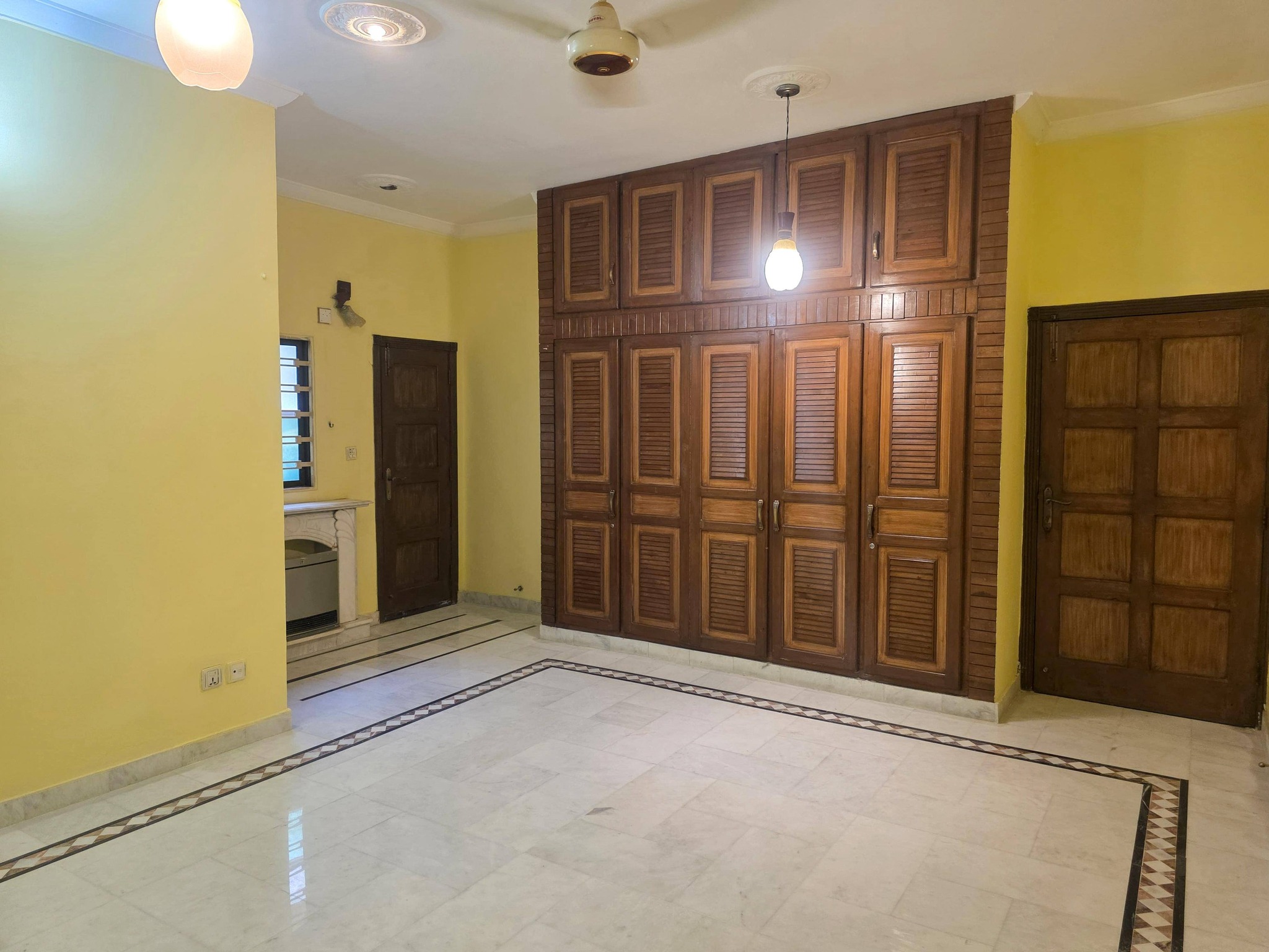 1 Kanal House For Sale in Phase 7 (2)